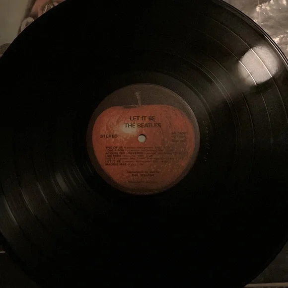 Lot of 4 Beatles records all in good playable condition